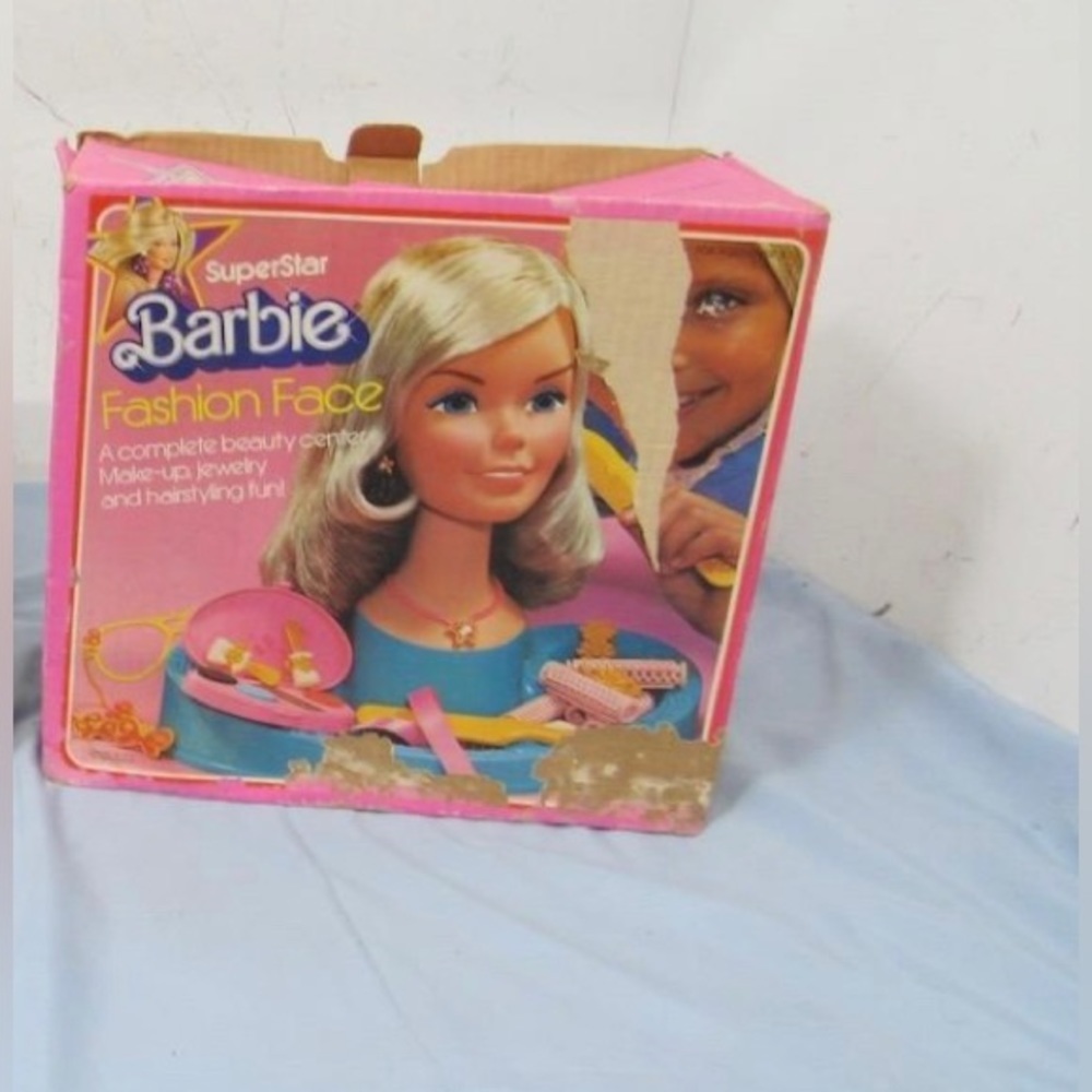 SUPERSTAR Barbie Fashion Face